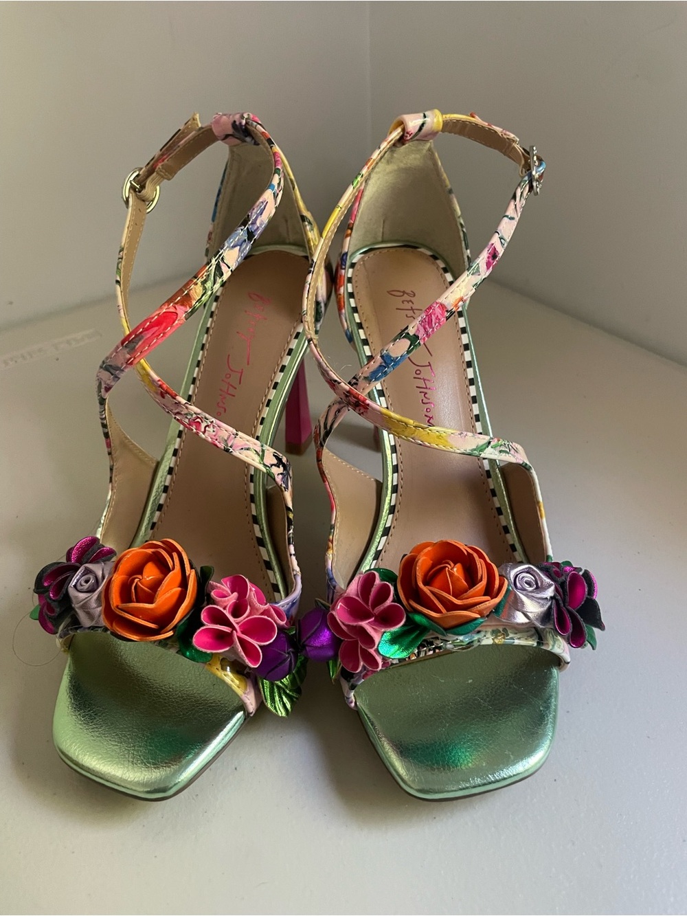 Betsey Johnson Mikah Floral Flower Strappy Heels Sandals Size 7